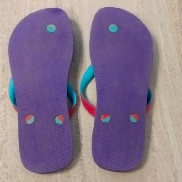 Havaianas Vibrant Purple Flip Flops with Pink and Blue Straps - Picture 3 of 6